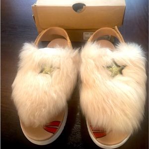 RARE! Girls UGGS Punki K Natural/Soft Ochre Sandal Brand New in Box!